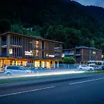 Hotel Educare