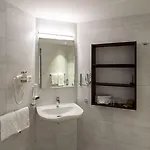 Hotel Educare Treffen