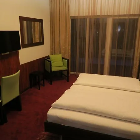 Hotel Educare Treffen