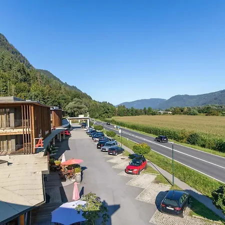 Educare Hotel Treffen