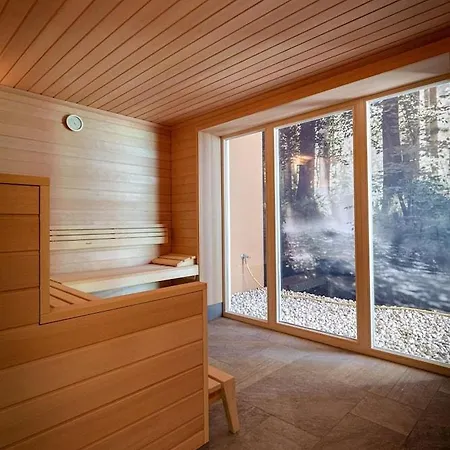 Educare Hotel 4*