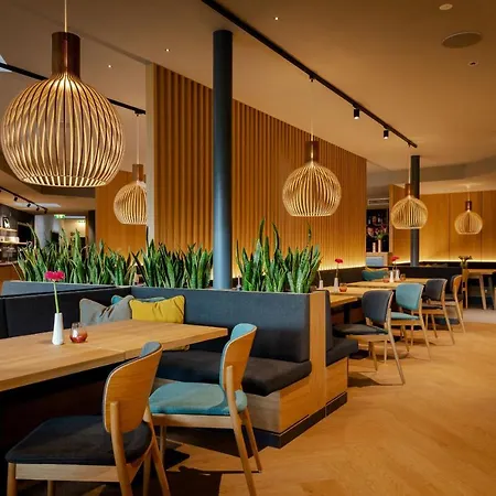 Educare Hotel