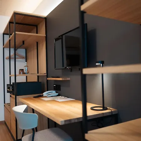 Hotel Educare Treffen