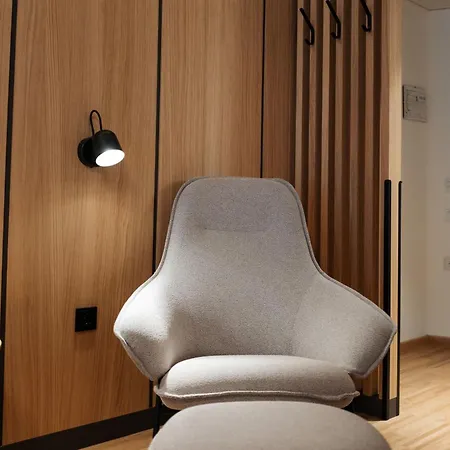 Educare Hotel