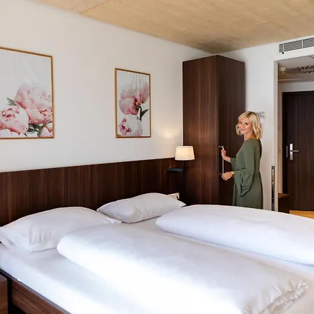 Educare Hotel 4*