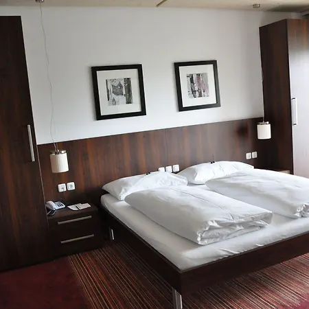 Hotel Educare Treffen