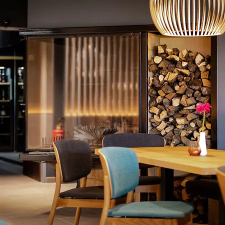 Educare Szálloda 4*