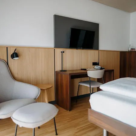 Hotel Educare