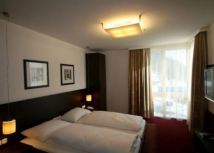 Hotel Educare Treffen