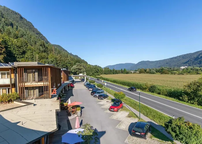 Hotel Educare Treffen